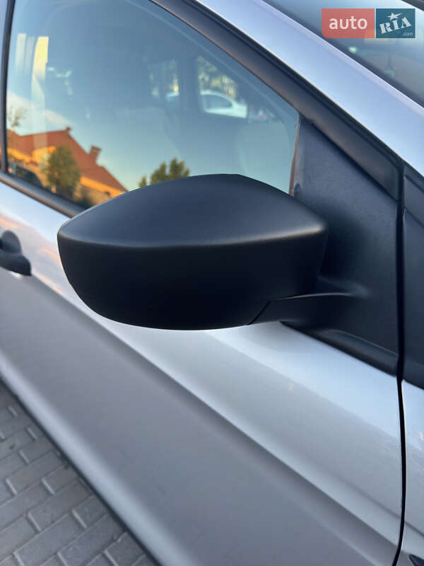 Внедорожник / Кроссовер Ford Escape 2016 в Виннице