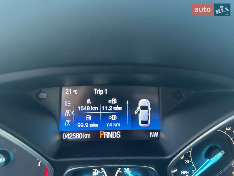 Внедорожник / Кроссовер Ford Escape 2016 в Виннице