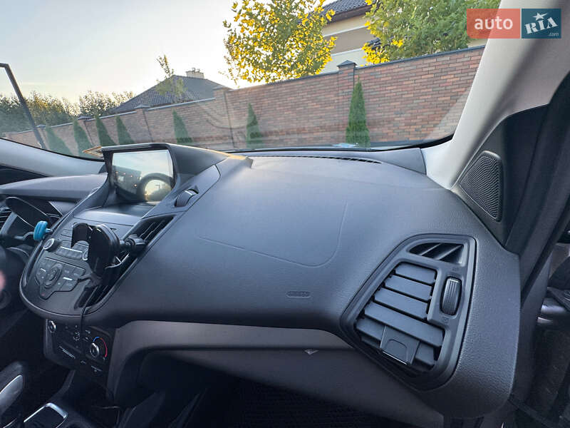 Внедорожник / Кроссовер Ford Escape 2016 в Виннице