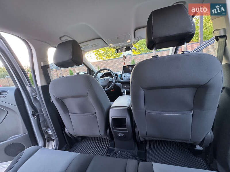 Внедорожник / Кроссовер Ford Escape 2016 в Виннице
