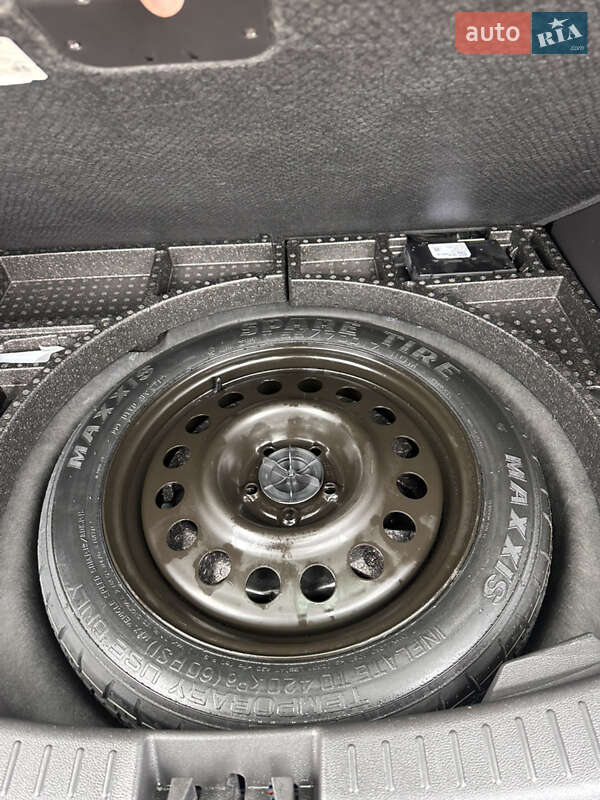 Внедорожник / Кроссовер Ford Escape 2017 в Черновцах