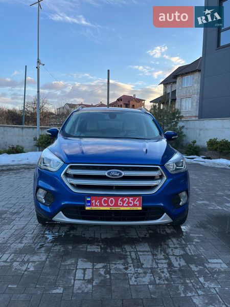 Внедорожник / Кроссовер Ford Escape 2017 в Львове