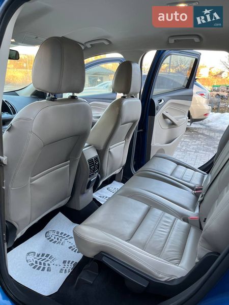 Внедорожник / Кроссовер Ford Escape 2017 в Львове