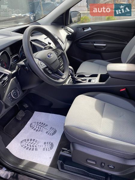 Внедорожник / Кроссовер Ford Escape 2018 в Львове
