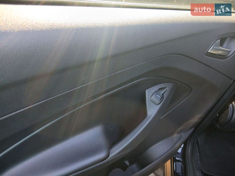 Позашляховик / Кросовер Ford Escape 2016 в Первомайську