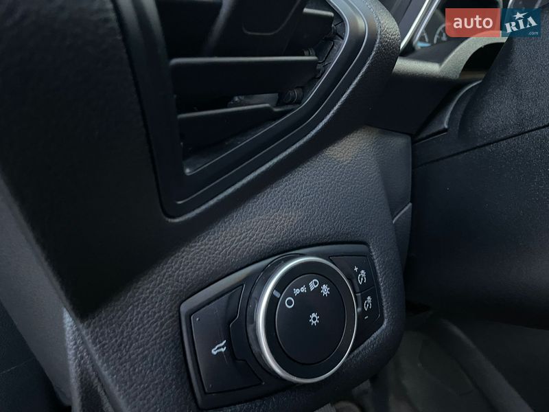 Внедорожник / Кроссовер Ford Escape 2017 в Подгайцах