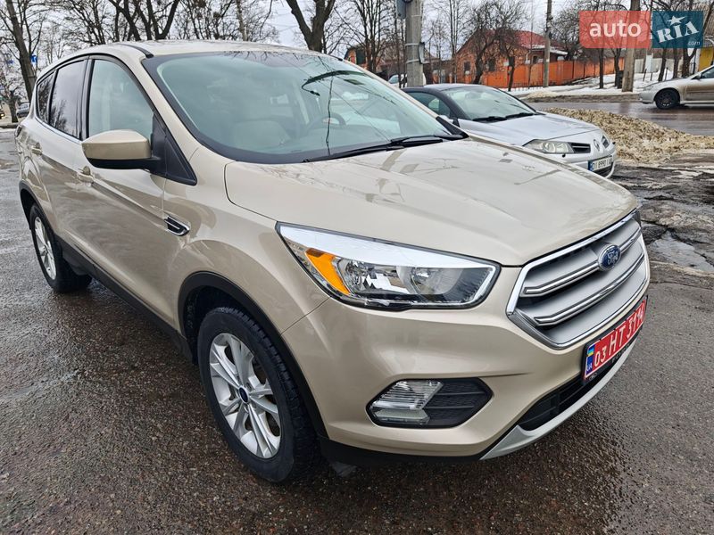 Внедорожник / Кроссовер Ford Escape 2017 в Сумах