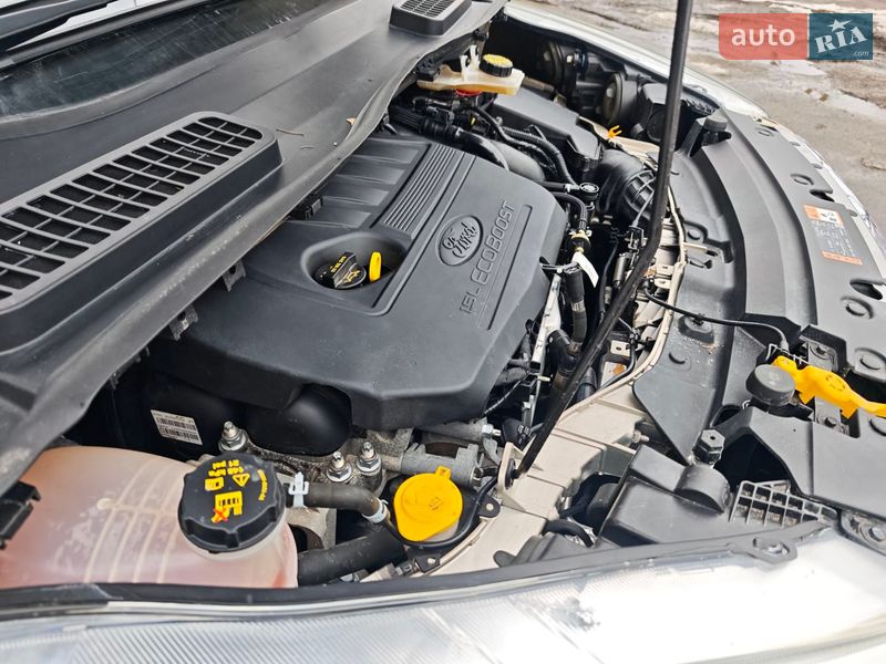 Внедорожник / Кроссовер Ford Escape 2017 в Сумах