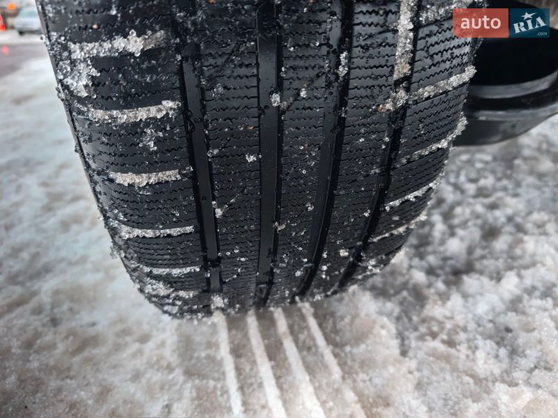 Внедорожник / Кроссовер Ford Escape 2017 в Сумах