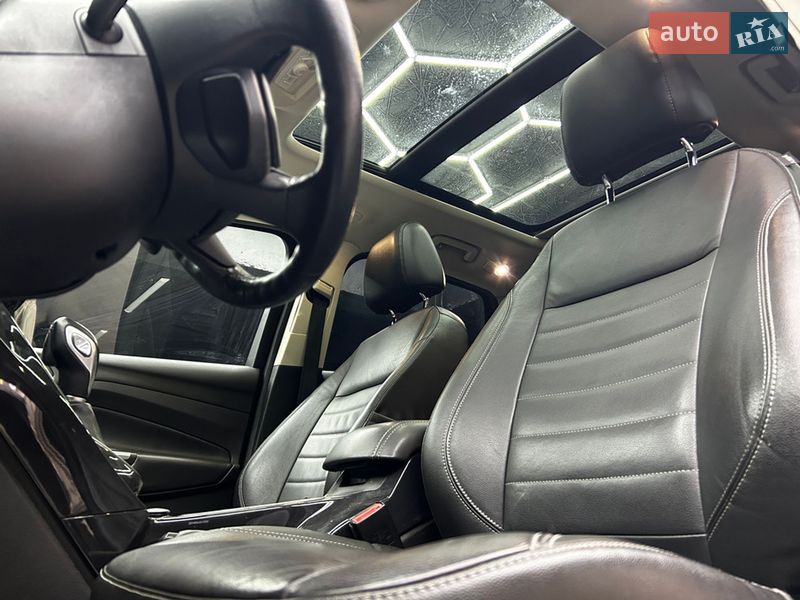 Внедорожник / Кроссовер Ford Escape 2014 в Черновцах