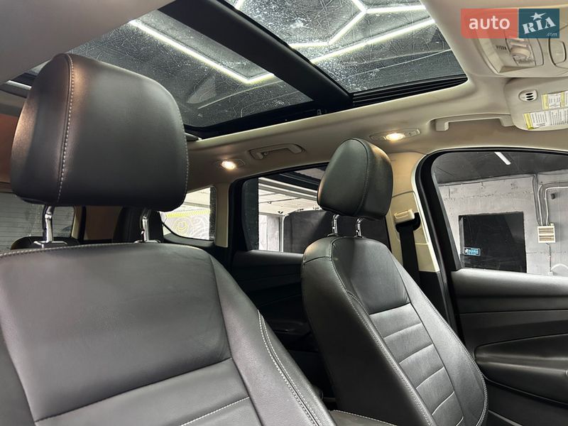 Внедорожник / Кроссовер Ford Escape 2014 в Черновцах