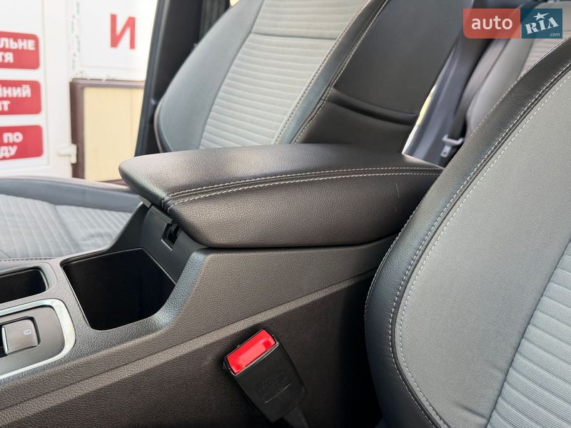 Внедорожник / Кроссовер Ford Escape 2017 в Дрогобыче фото 37 Внедорожник / Кроссовер Ford Escape 2017 в Дрогобыче