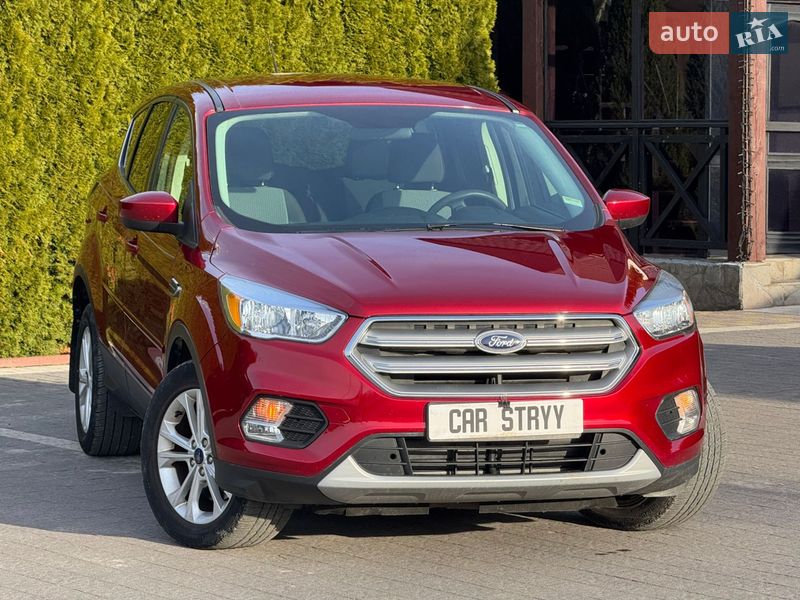 Внедорожник / Кроссовер Ford Escape 2016 в Стрые