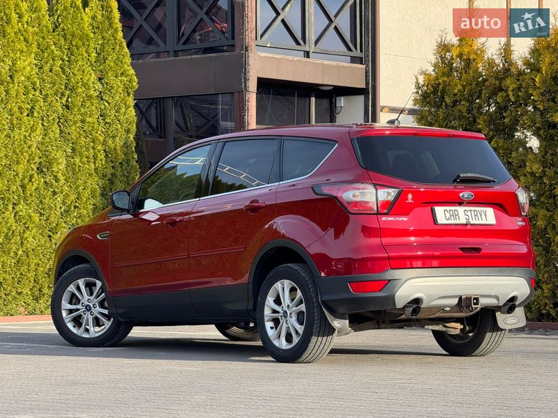 Внедорожник / Кроссовер Ford Escape 2016 в Стрые