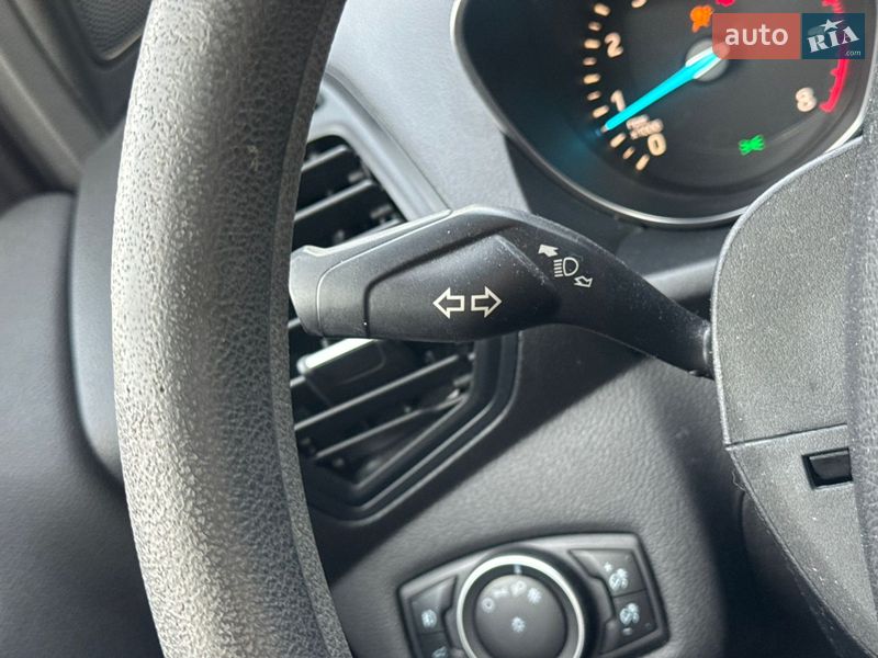 Внедорожник / Кроссовер Ford Escape 2016 в Стрые