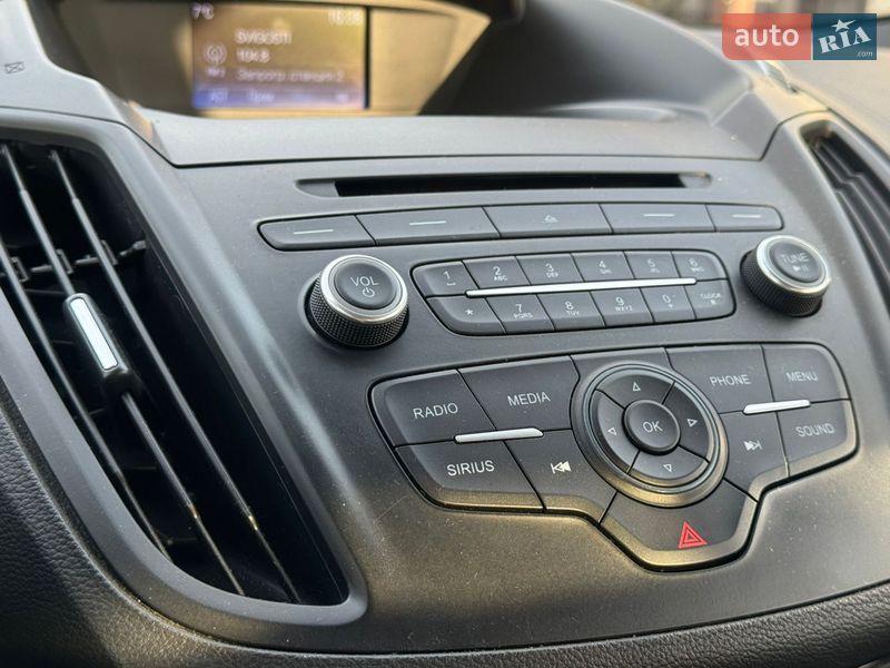 Внедорожник / Кроссовер Ford Escape 2016 в Стрые