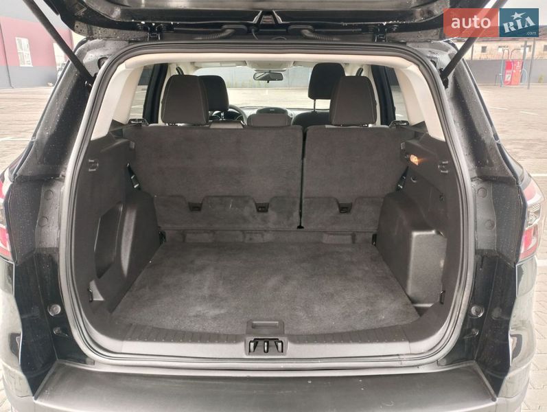 Внедорожник / Кроссовер Ford Escape 2017 в Дубно