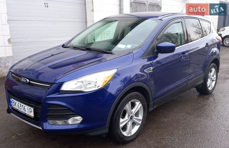 Внедорожник / Кроссовер Ford Escape 2015 в Ровно