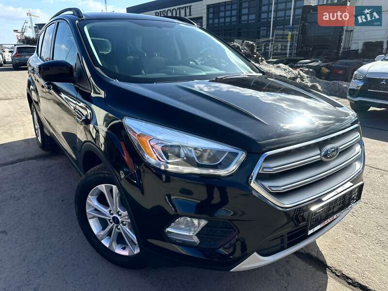 Внедорожник / Кроссовер Ford Escape 2017 в Львове
