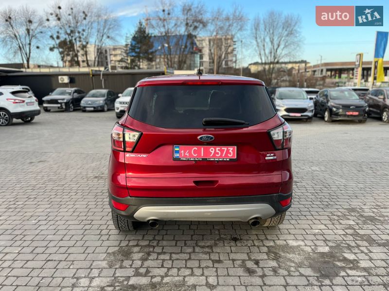 Внедорожник / Кроссовер Ford Escape 2017 в Львове