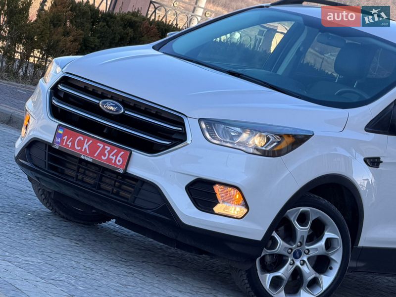 Позашляховик / Кросовер Ford Escape 2018 в Дрогобичі