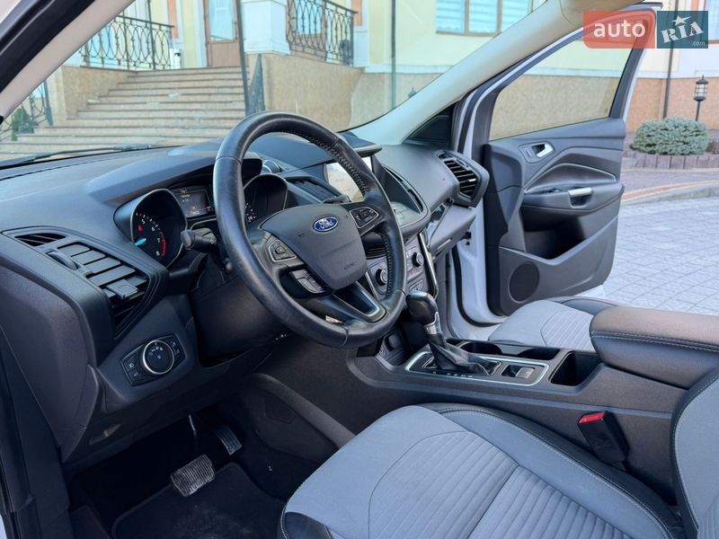 Позашляховик / Кросовер Ford Escape 2018 в Дрогобичі