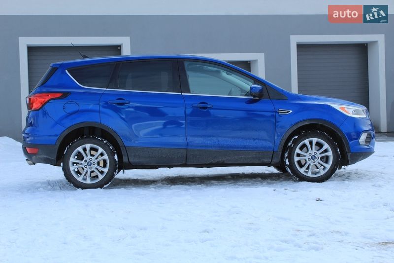 Внедорожник / Кроссовер Ford Escape 2018 в Виннице