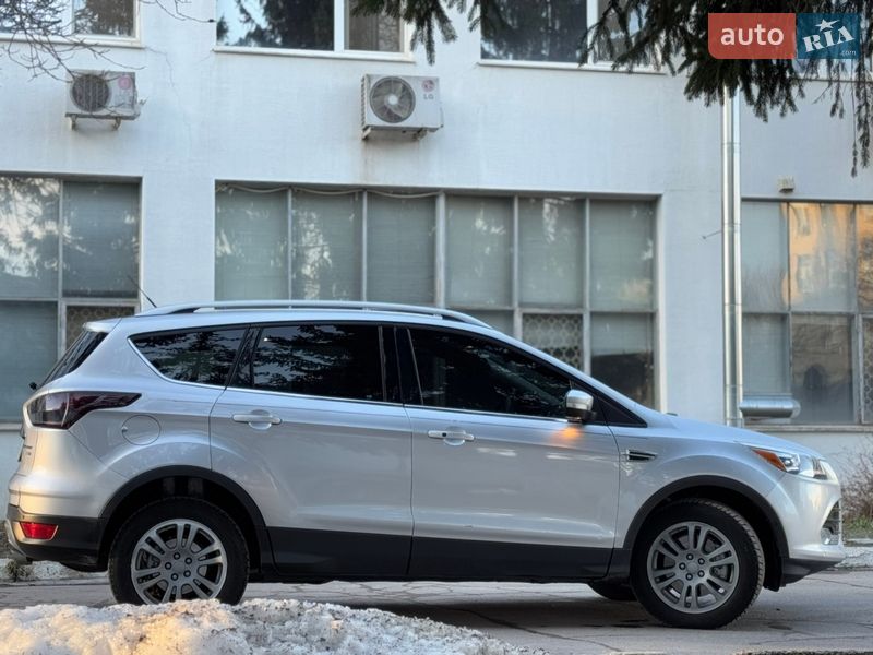 Позашляховик / Кросовер Ford Escape 2016 в Вінниці