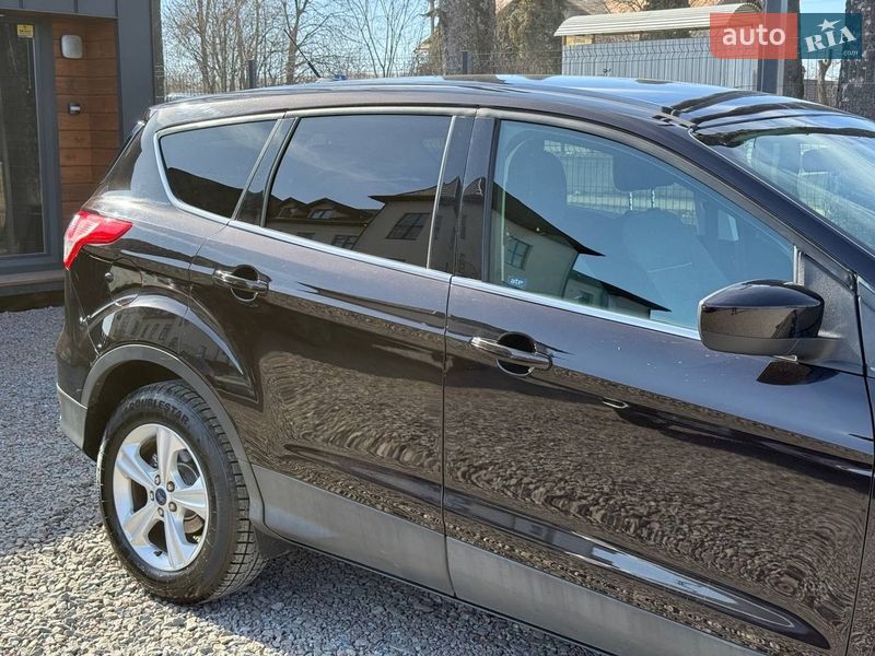 Внедорожник / Кроссовер Ford Escape 2012 в Стрые