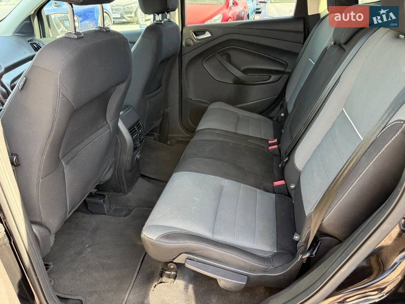 Внедорожник / Кроссовер Ford Escape 2012 в Стрые