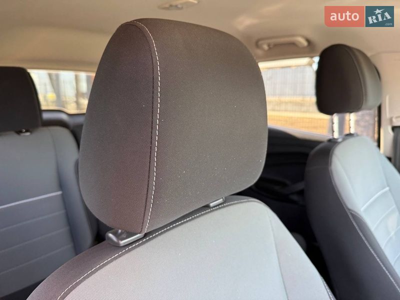 Внедорожник / Кроссовер Ford Escape 2012 в Стрые