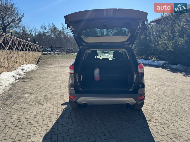 Внедорожник / Кроссовер Ford Escape 2015 в Киеве