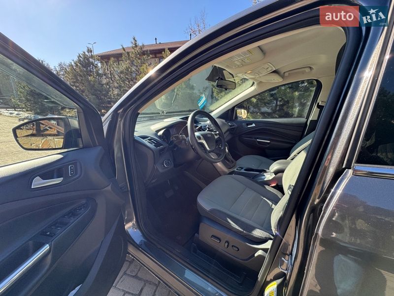 Внедорожник / Кроссовер Ford Escape 2015 в Киеве