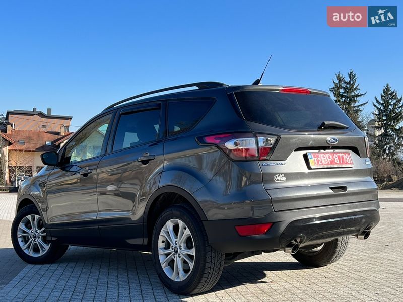 Внедорожник / Кроссовер Ford Escape 2018 в Львове