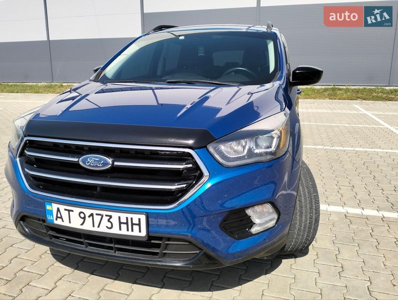 Позашляховик / Кросовер Ford Escape 2016 в Івано-Франківську