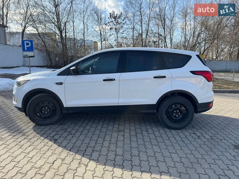 Внедорожник / Кроссовер Ford Escape 2019 в Ровно