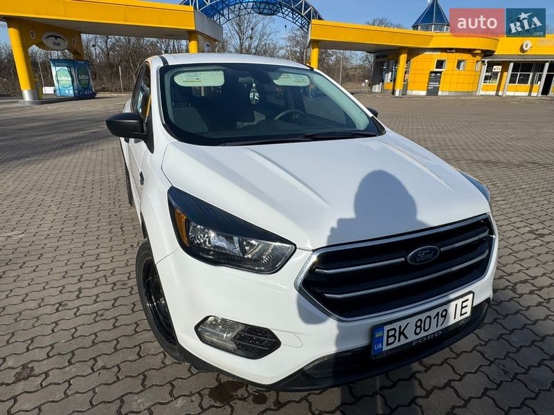 Внедорожник / Кроссовер Ford Escape 2019 в Ровно
