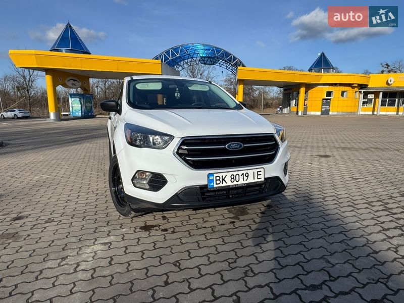 Внедорожник / Кроссовер Ford Escape 2019 в Ровно