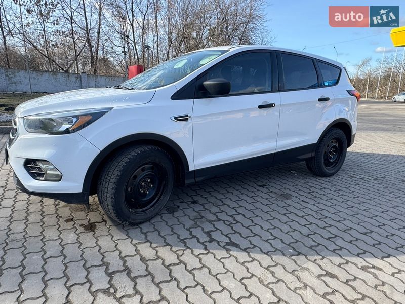 Внедорожник / Кроссовер Ford Escape 2019 в Ровно