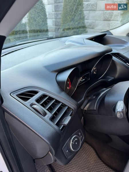 Внедорожник / Кроссовер Ford Escape 2019 в Ровно