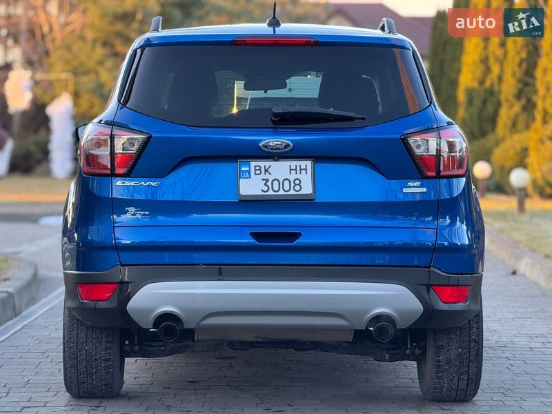 Внедорожник / Кроссовер Ford Escape 2016 в Сарнах