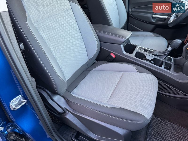 Внедорожник / Кроссовер Ford Escape 2016 в Сарнах