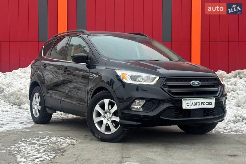 Внедорожник / Кроссовер Ford Escape 2017 в Киеве