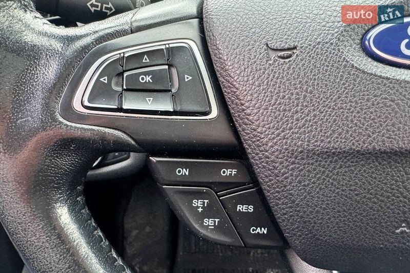 Внедорожник / Кроссовер Ford Escape 2017 в Киеве