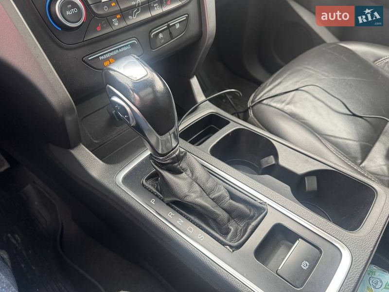Внедорожник / Кроссовер Ford Escape 2017 в Киеве