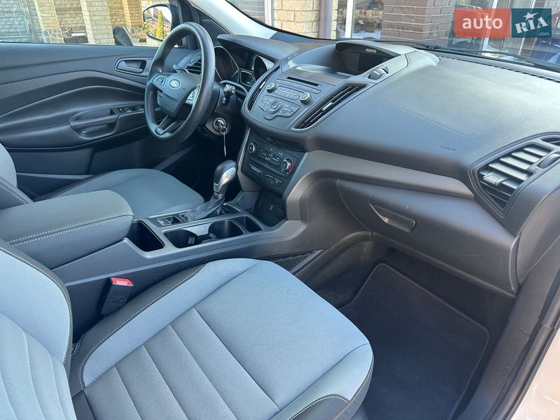 Внедорожник / Кроссовер Ford Escape 2017 в Сумах