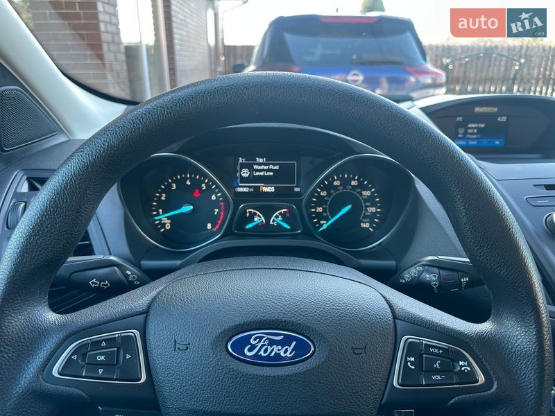 Внедорожник / Кроссовер Ford Escape 2017 в Сумах