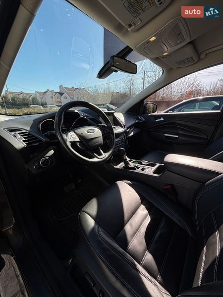 Внедорожник / Кроссовер Ford Escape 2016 в Белогородке