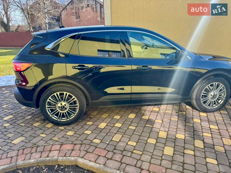 Внедорожник / Кроссовер Ford Escape 2019 в Коломые