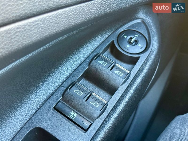 Внедорожник / Кроссовер Ford Escape 2015 в Харькове